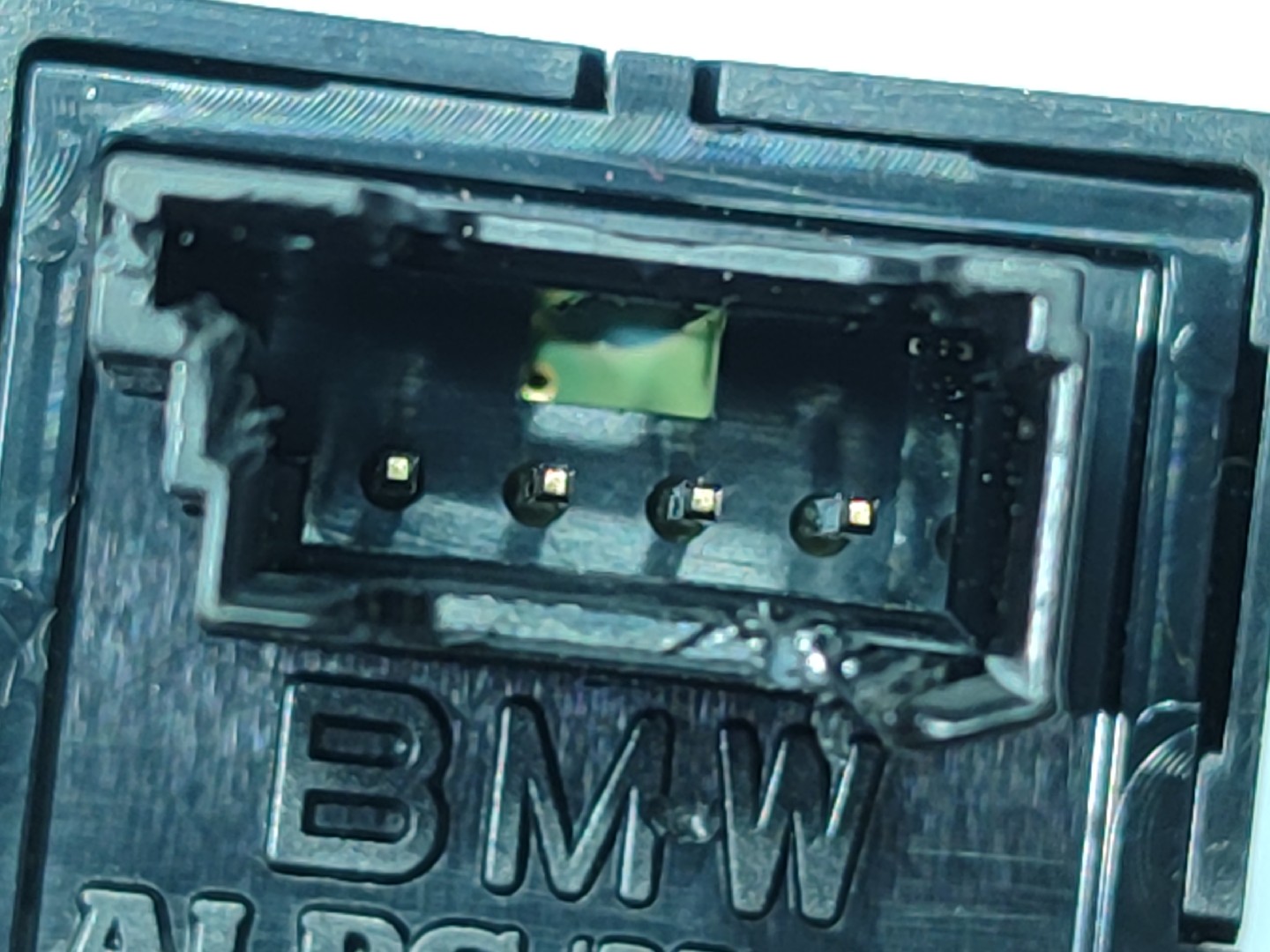 Mando / interruptor elevalunas trasero derecho BMW 5 Touring (F11) Imagem-2