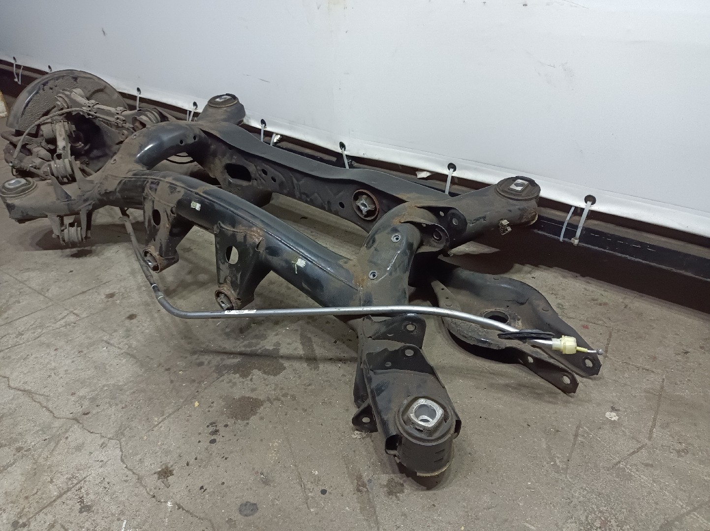 Essieu arrière à disques BMW 3 Touring (F31) Imagem-2