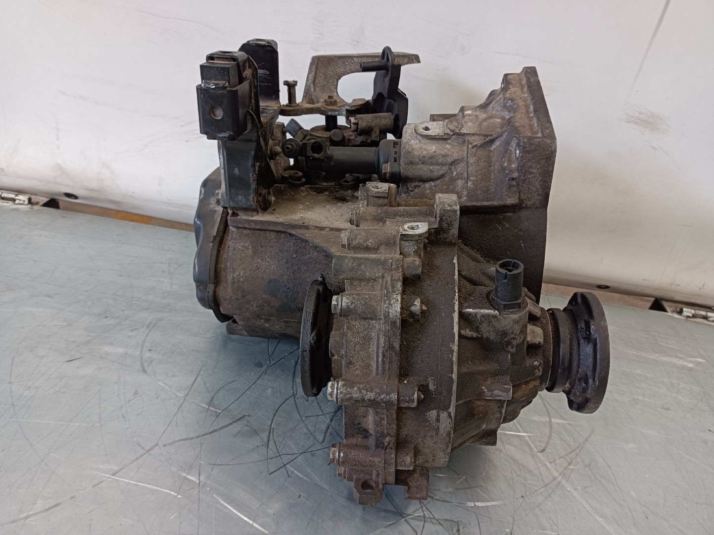 Cambio manual VOLKSWAGEN Polo (6R, 6C) Imagem-3