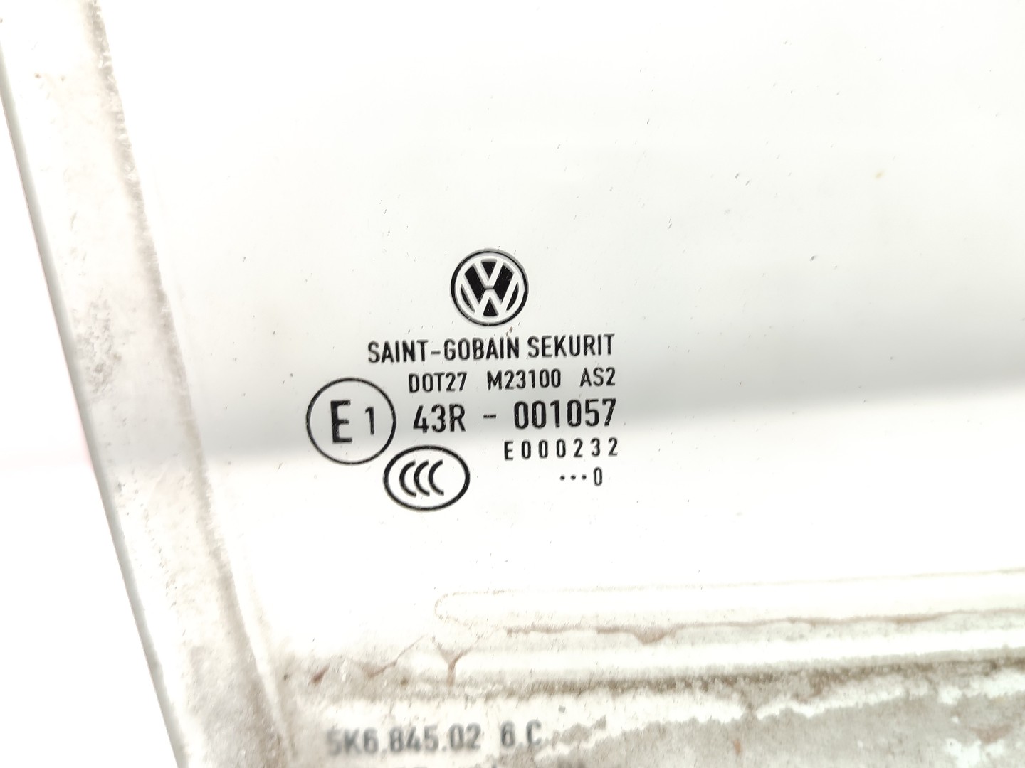 Vetro porta posteriore destra VOLKSWAGEN Golf VI (5K1) Imagem-1