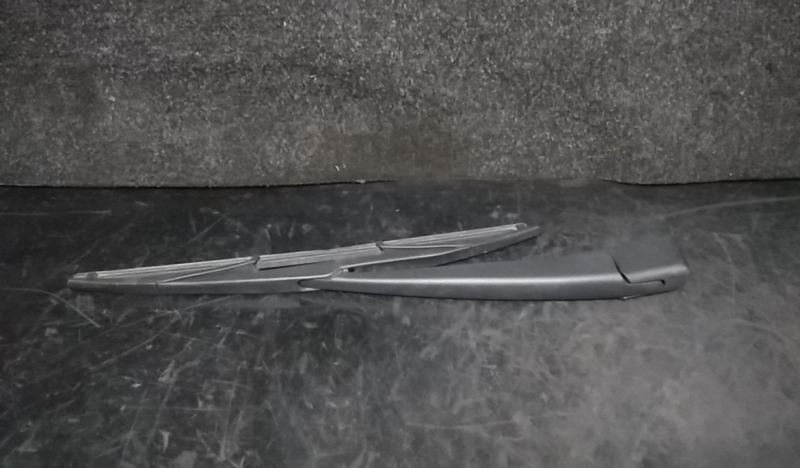 Brazo de limpiaparabrisas delantero derecho RENAULT Megane III (BZ0_) Imagem-0