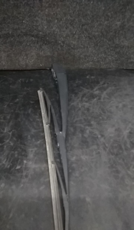 Brazo de limpiaparabrisas delantero derecho RENAULT Megane III (BZ0_) Imagem-1