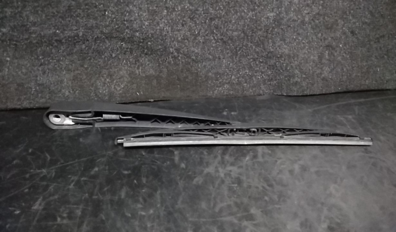 Brazo de limpiaparabrisas delantero derecho RENAULT Megane III (BZ0_) Imagem-2