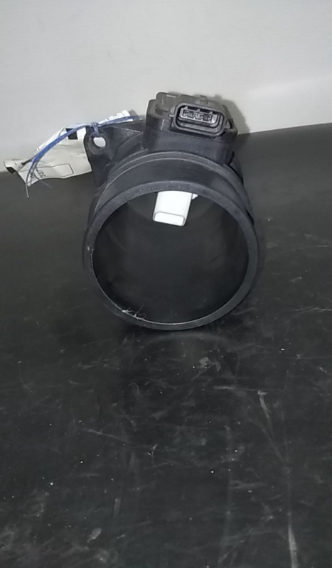 Débitmètre d'air massique (MAF) RENAULT Megane III (BZ0_) Imagem-1