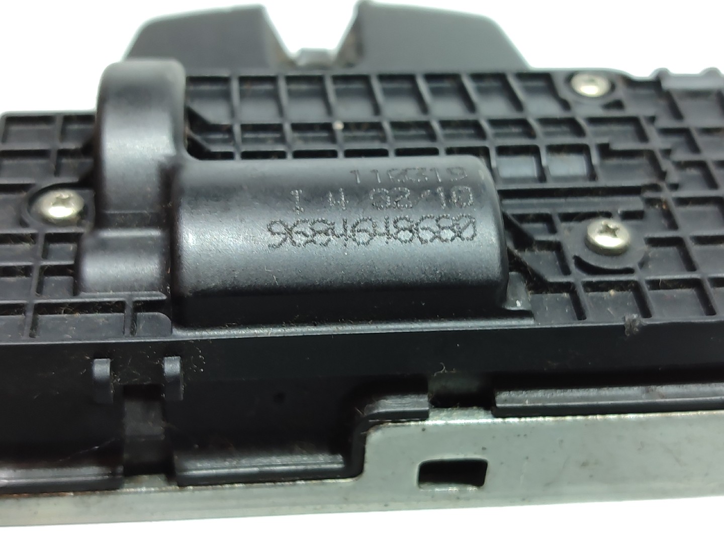 Tailgate Lock /Latch PEUGEOT 3008 I (0U_) Imagem-4