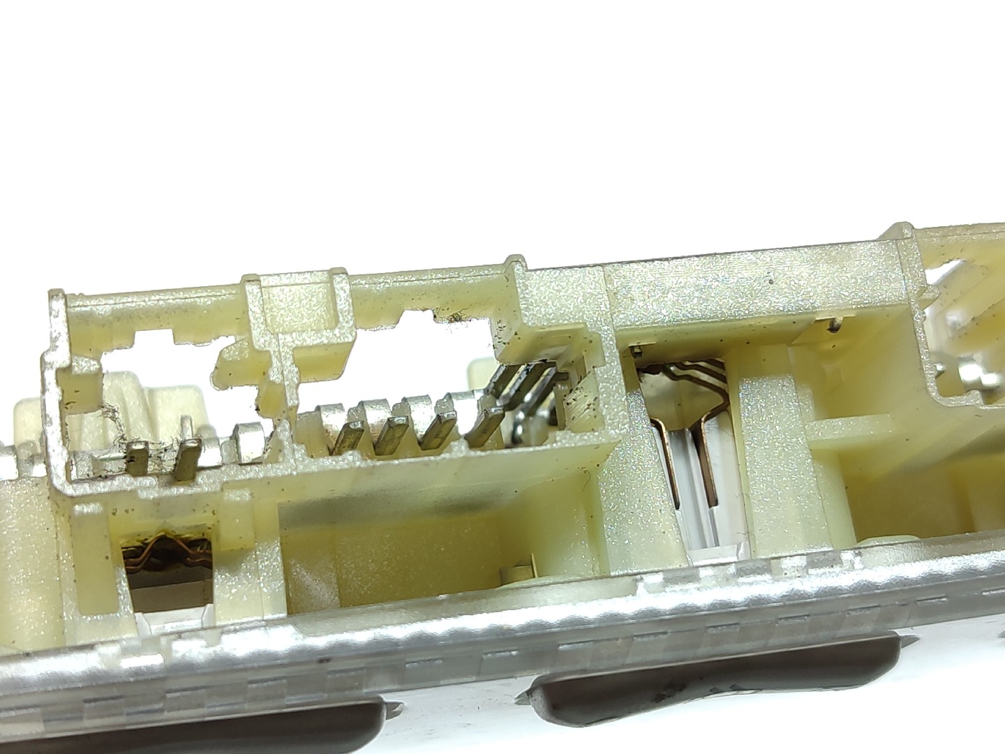 Plafoniera anteriore PEUGEOT 3008 I (0U_) Imagem-2