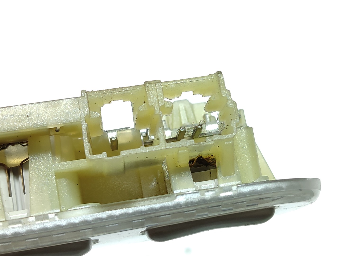 Plafoniera anteriore PEUGEOT 3008 I (0U_) Imagem-3