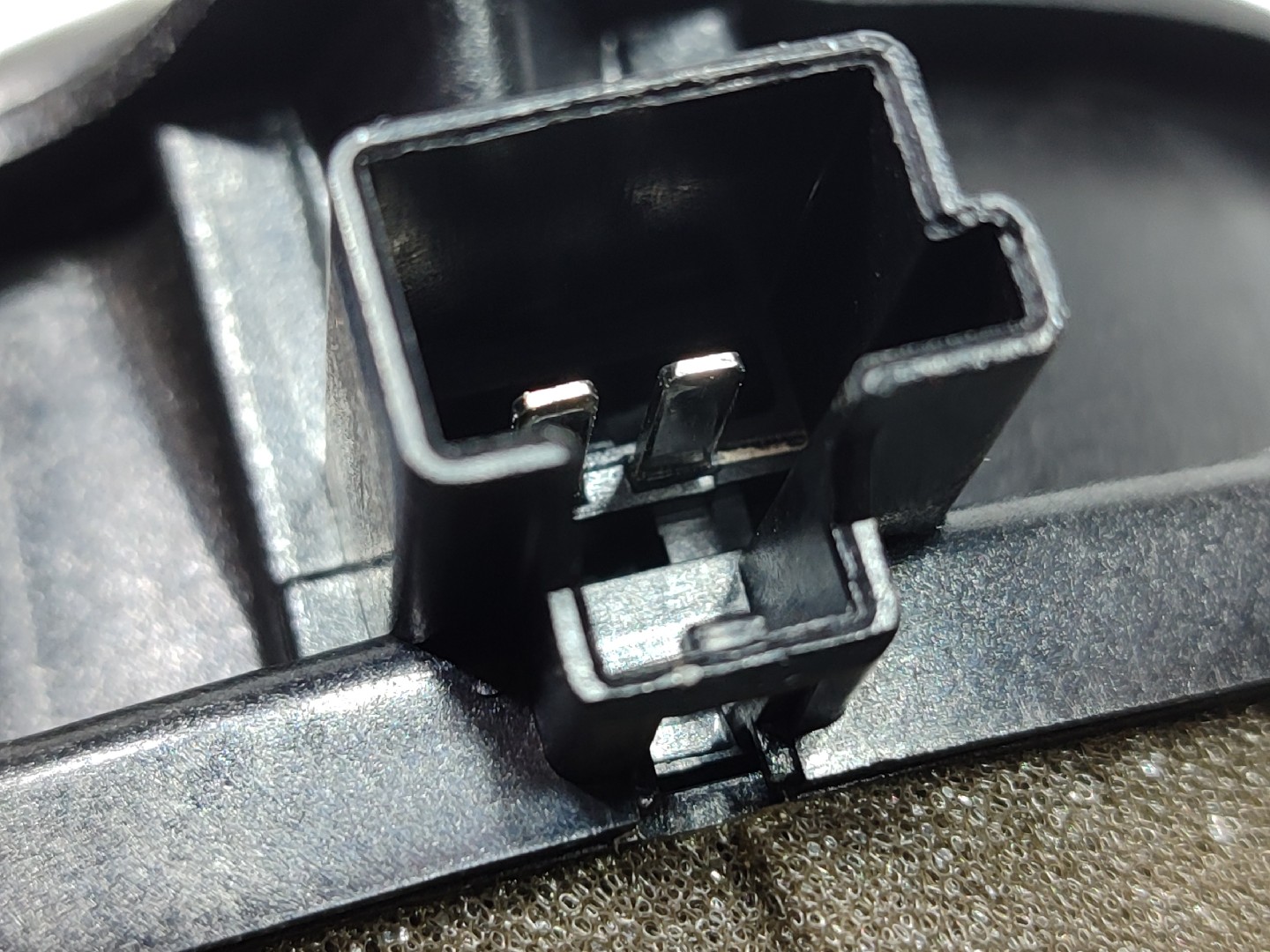 Sound system column / Speakers  VOLVO V40 Hatchback Imagem-3