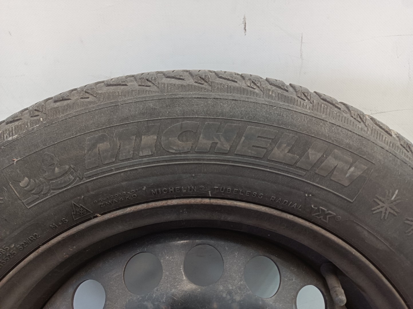 Neumático repuesto VOLKSWAGEN Golf VII (5G1, BQ1, BE1, BE2) Imagem-1