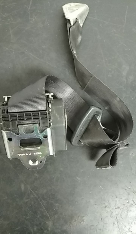 Prétensionneur de ceinture avant Droite VOLKSWAGEN Golf V (1K1) Imagem-1