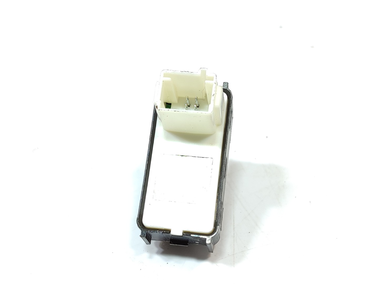 Mando / interruptor elevalunas delantero derecho PEUGEOT 2008 II (U_) Imagem-1