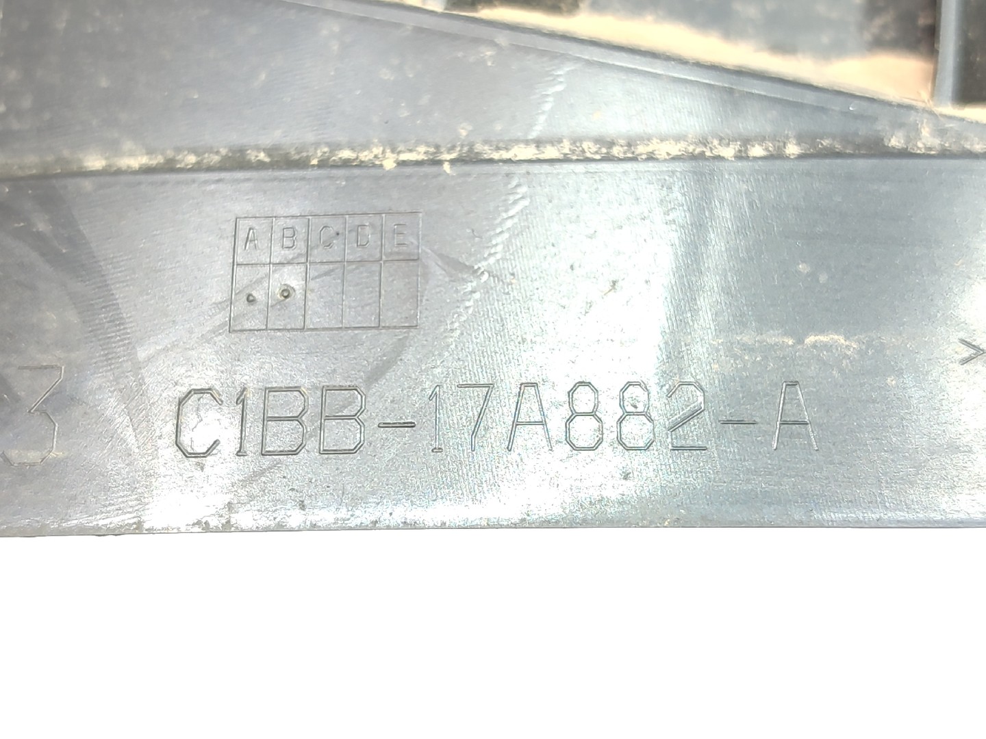 Guide pare-chocs avant Droite FORD Fiesta VI (CB1, CCN) Imagem-2