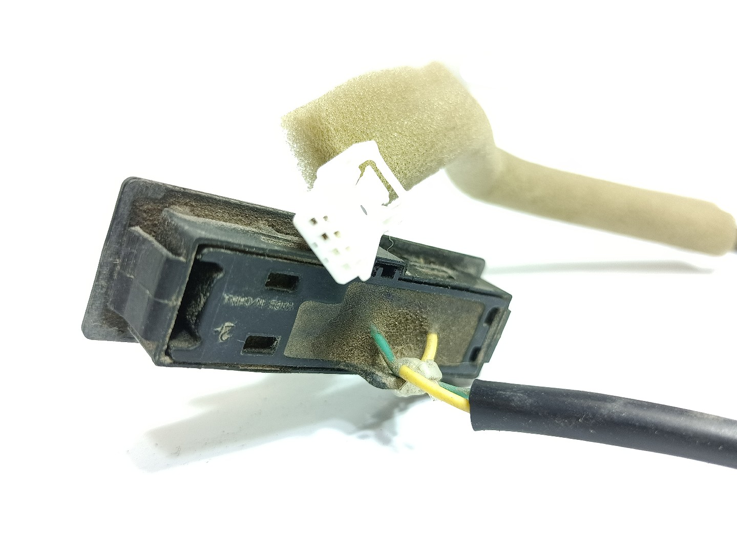 Bouton / interrupteur électromécanique  NISSAN Micra V (K14) Imagem-1