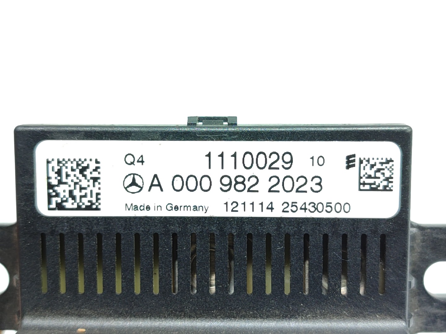 Battery Control Module / Charging Relay MERCEDES-BENZ Classe A (W176) Imagem-2