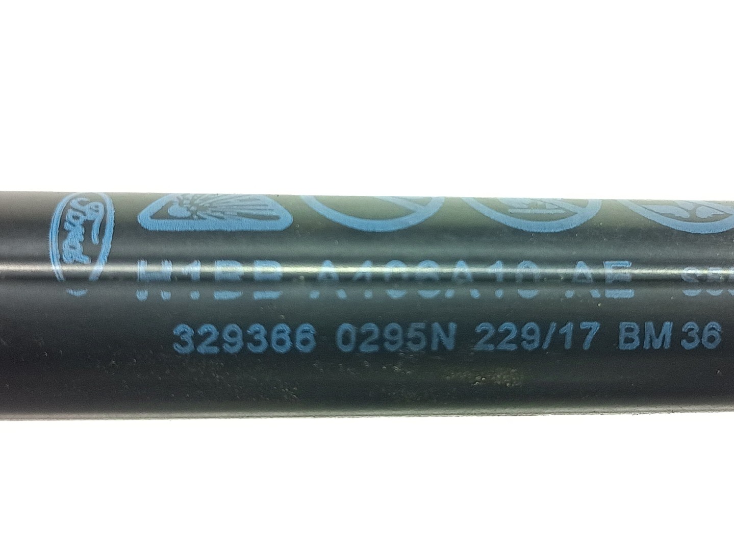 Trunk Shock Absorber FORD Fiesta VII (HJ, HF) Imagem-1