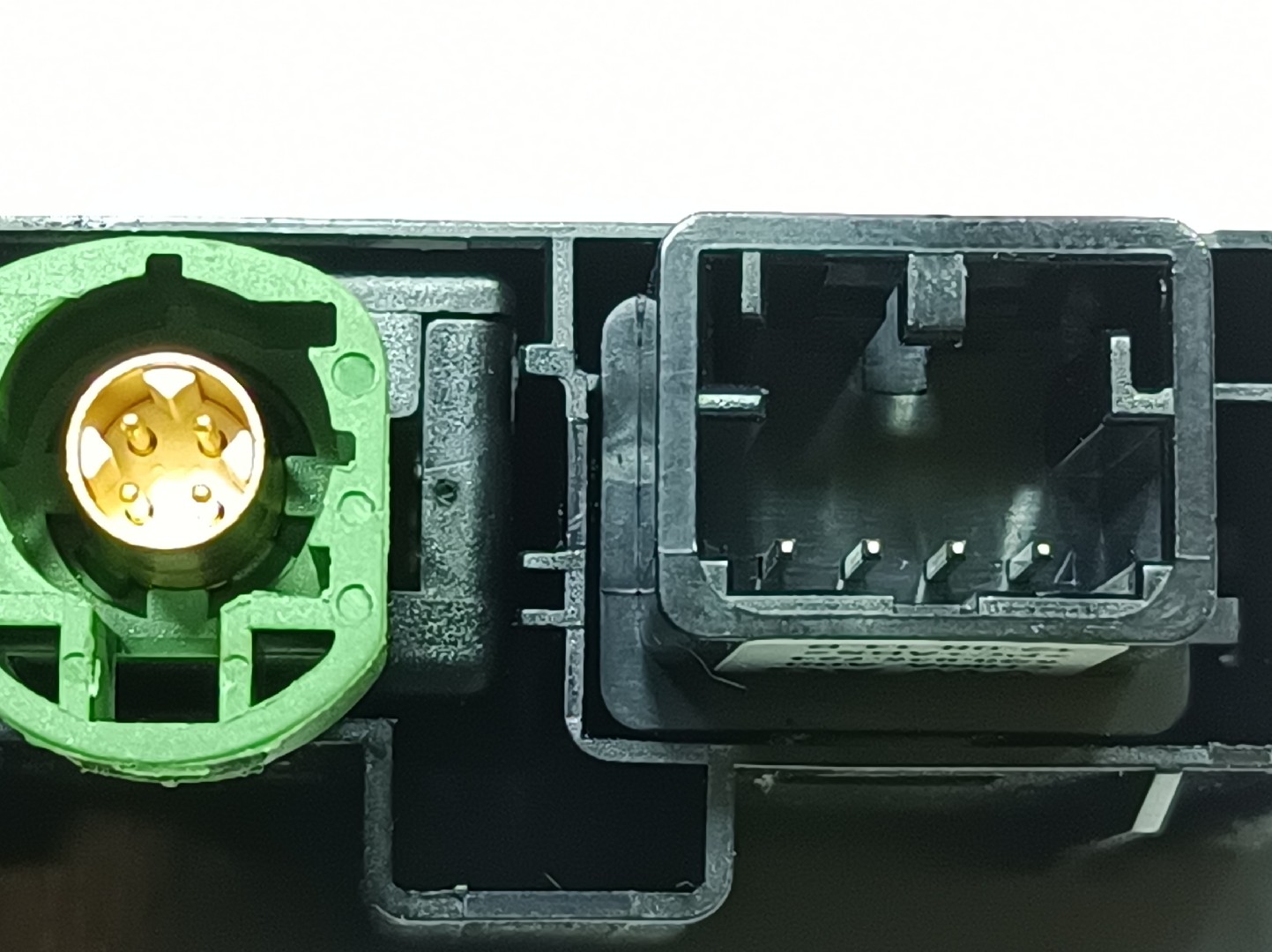 USB / AUX / iPod Socket Connector SEAT Leon (5F1) Imagem-3