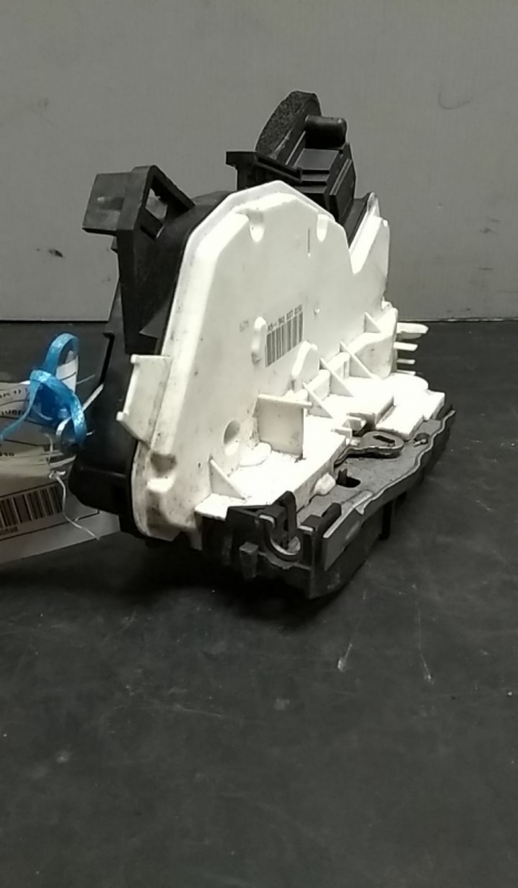 Serratura / chiusura porta anteriore sinistro VOLKSWAGEN Golf VI (5K1) Imagem-1