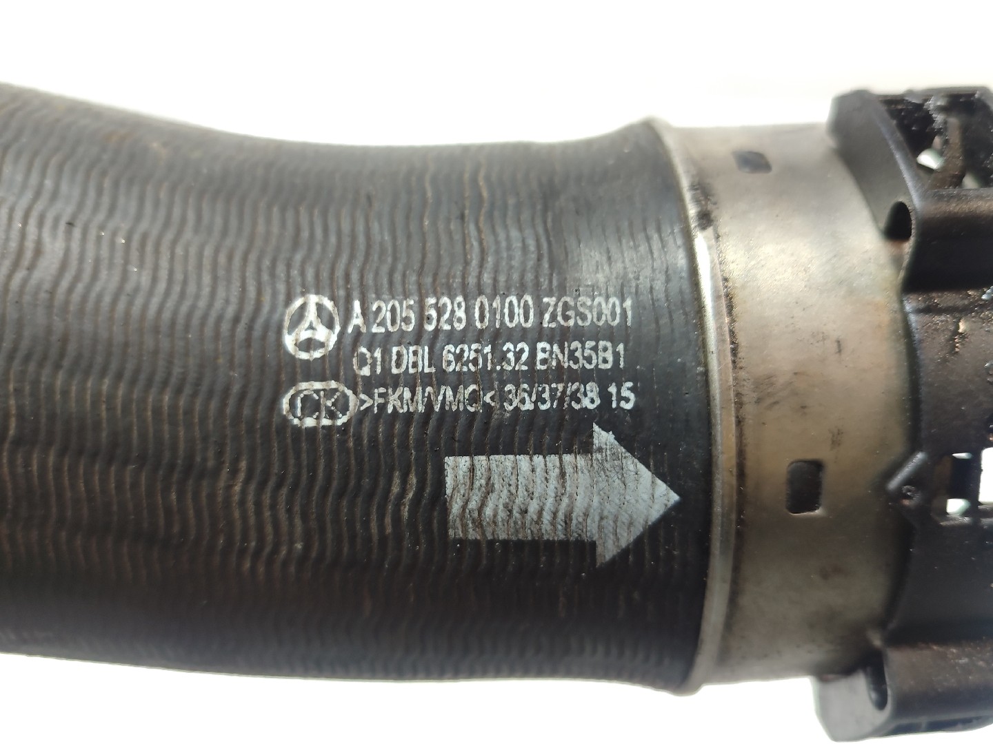 Tubo do intercooler MERCEDES-BENZ Classe C Carrinha (S205) Imagem-1