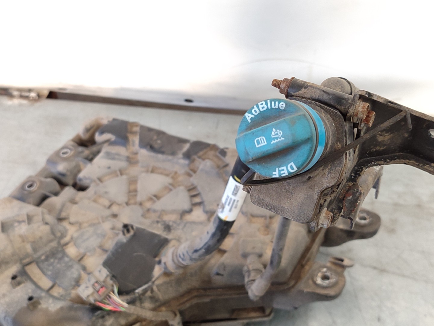 Réservoir AdBlue OPEL Astra K Sports Tourer Imagem-1