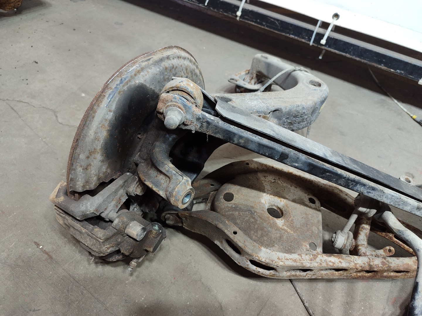 Eje trasero con discos BMW X3 (E83) Imagem-3