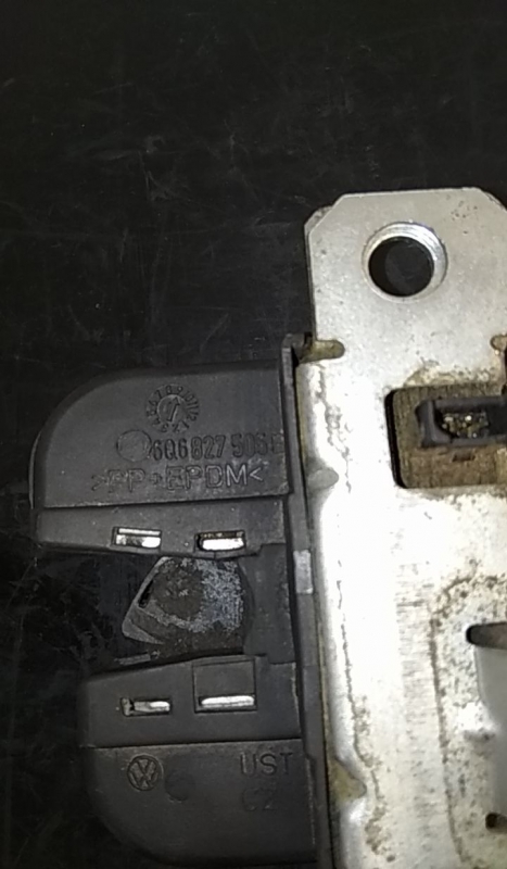 Serratura / chiusura baule VOLKSWAGEN Polo (9N) Imagem-2
