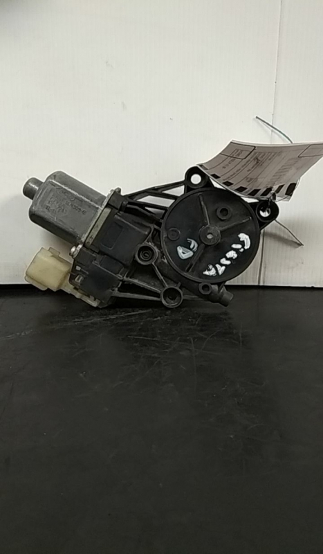 Moteur lève-vitre avant gauche FORD Fiesta VI (CB1, CCN) Imagem-0