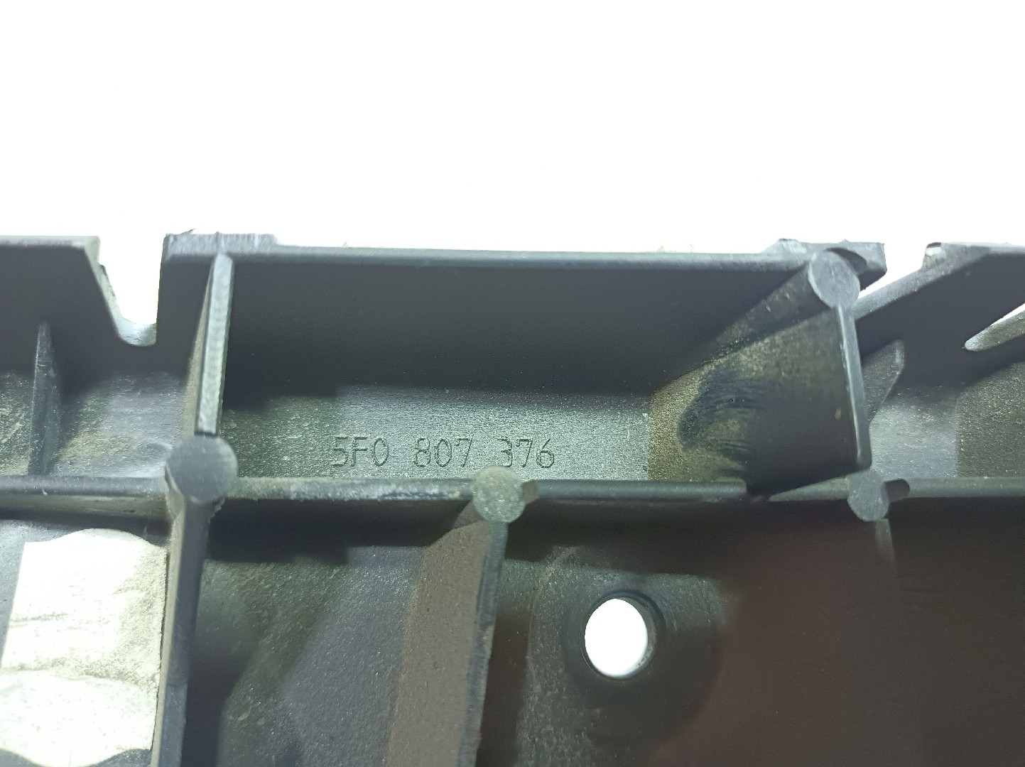 Front bumper guide right SEAT Leon (5F1) Imagem-2