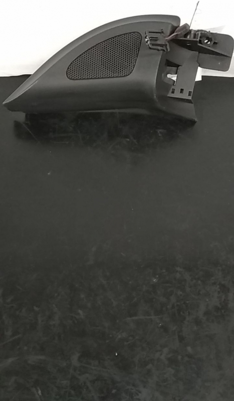 Sound system column / Speakers  VOLKSWAGEN Golf V (1K1) Imagem-0