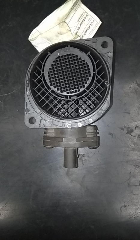 Débitmètre d'air massique (MAF) VOLKSWAGEN Golf V (1K1) Imagem-2
