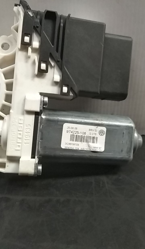 Left Rear  Door Window Regulator Motor VOLKSWAGEN Passat Variant (3C5) Imagem-2