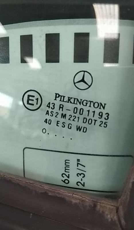 Vetro porta posteriore sinistra MERCEDES-BENZ Classe C (W203) Imagem-1