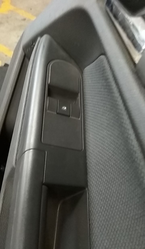 Lève-vitre avant Droite OPEL Astra H Caravan (L35) Imagem-0