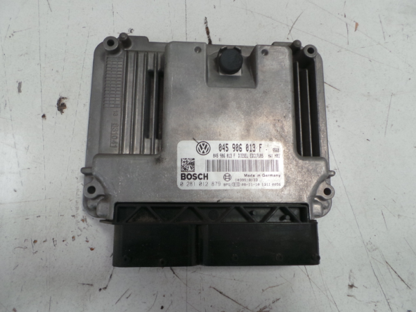 Centralina motor / ECU VOLKSWAGEN Polo (9N) Imagem-0