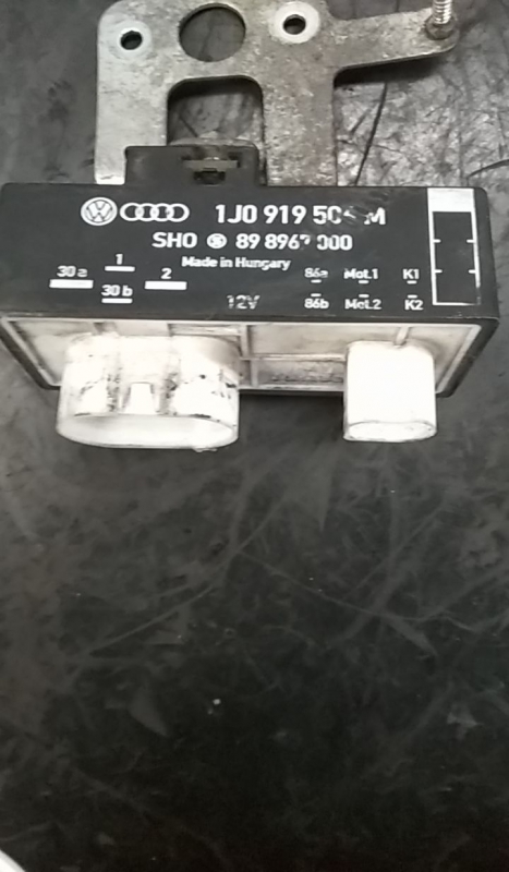 Bouton / interrupteur électromécanique  SEAT Ibiza IV SportCoupe (6J1, 6P5) Imagem-1