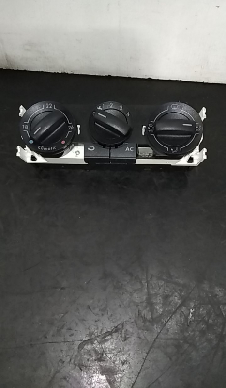 Bouton / interrupteur climatisation VOLKSWAGEN Polo (9N) Imagem-0