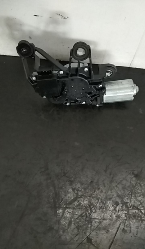 Essuie-glace moteur arrière VOLKSWAGEN Polo (9N) Imagem-2