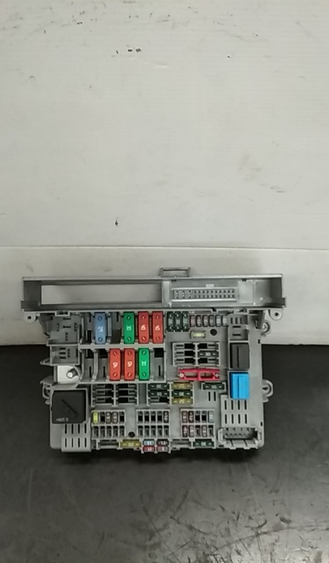 Caja fusibles / SAM / BSI BMW 3 (E90) Imagem-0