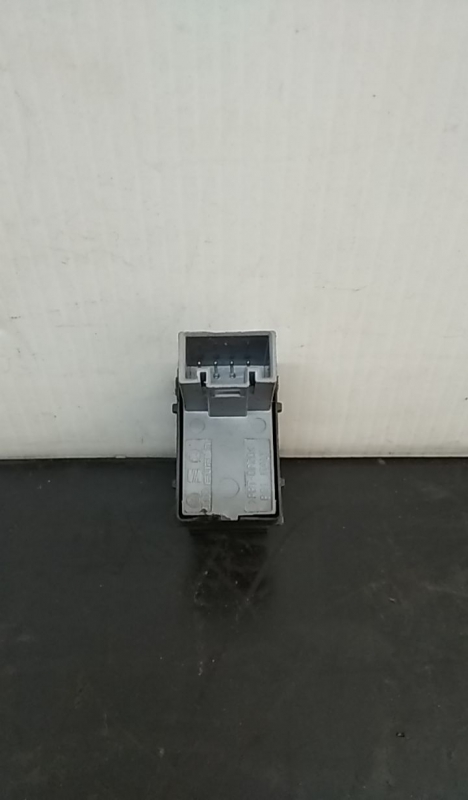 Mando / interruptor elevalunas delantero derecho SEAT Ibiza IV (6J5, 6P1) Imagem-1