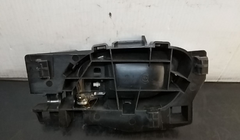 Right front interior door handle PEUGEOT 208 Imagem-1