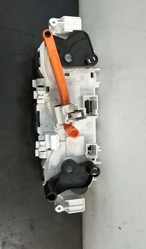 Bouton / interrupteur climatisation PEUGEOT 208 Imagem-1