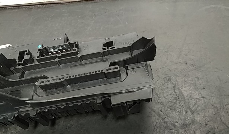 Caixa fusíveis / SAM / BSI MERCEDES-BENZ Classe C (W204) Imagem-2