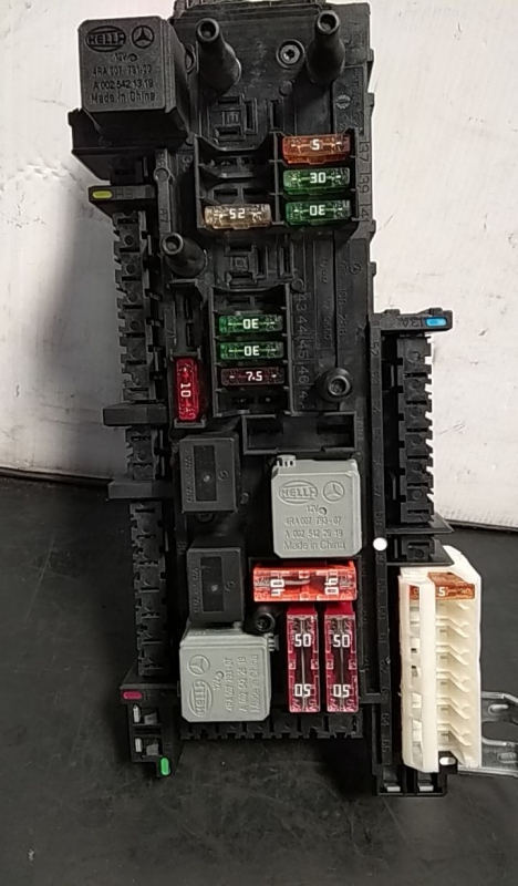 Caixa fusíveis / SAM / BSI MERCEDES-BENZ Classe C (W204) Imagem-3