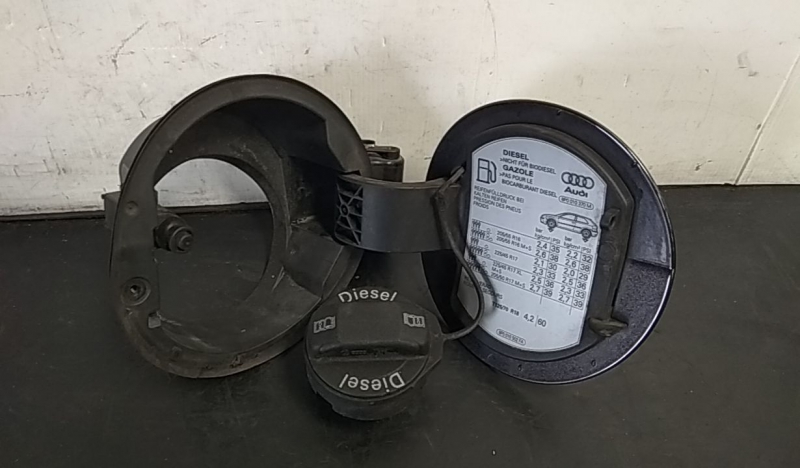 Bouchon/Volet De Trappe De Réservoir à Carburant  AUDI A3 (8P1) Imagem-1
