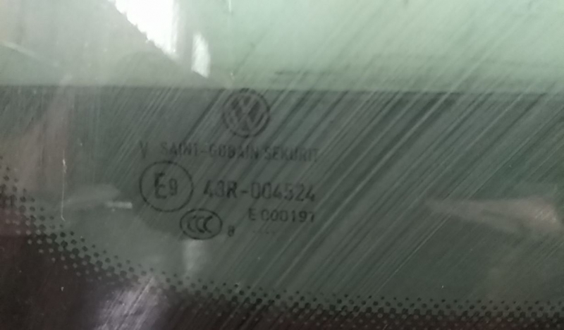 Vetro porta posteriore destra VOLKSWAGEN Polo (9N) Imagem-1