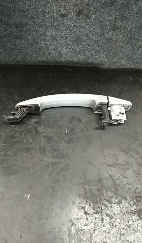 Poignée de porte avant gauche OPEL Astra H Caravan Van (L70) Imagem-1