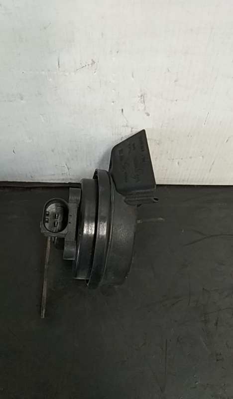 Horn VOLKSWAGEN Polo (9N) Imagem-2