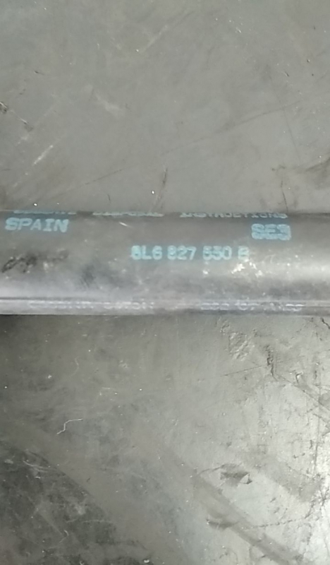 Trunk Shock Absorber SEAT Ibiza III (6L1) Imagem-1