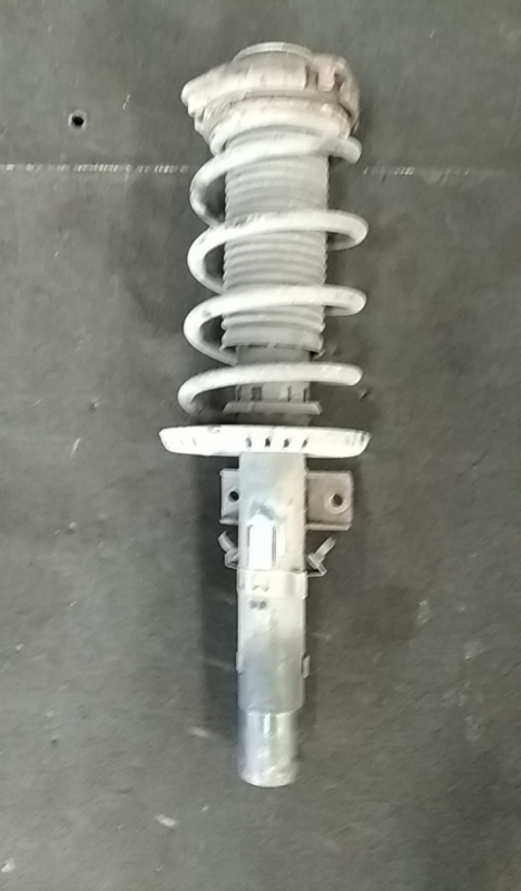 Amortecedor frente direito VOLKSWAGEN Polo (9N) Imagem-0