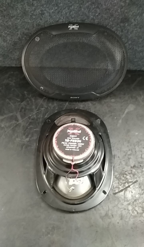 Sound system column / Speakers  VOLKSWAGEN Golf VI (5K1) Imagem-1