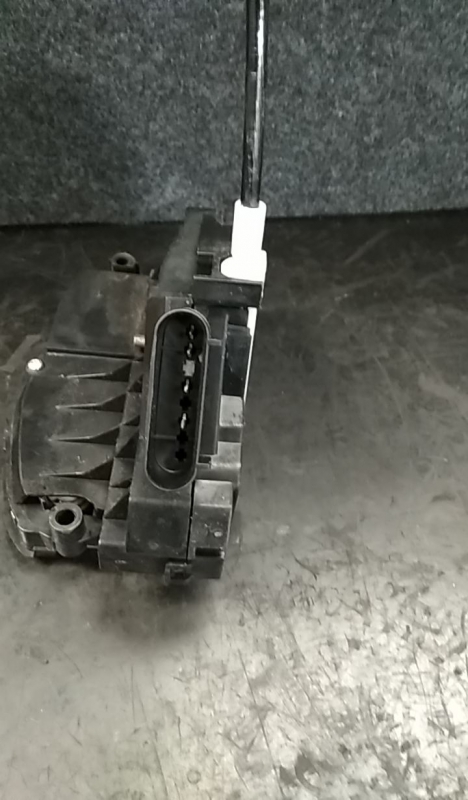 Serrure Avant Droite FORD Fiesta VI (CB1, CCN) Imagem-2